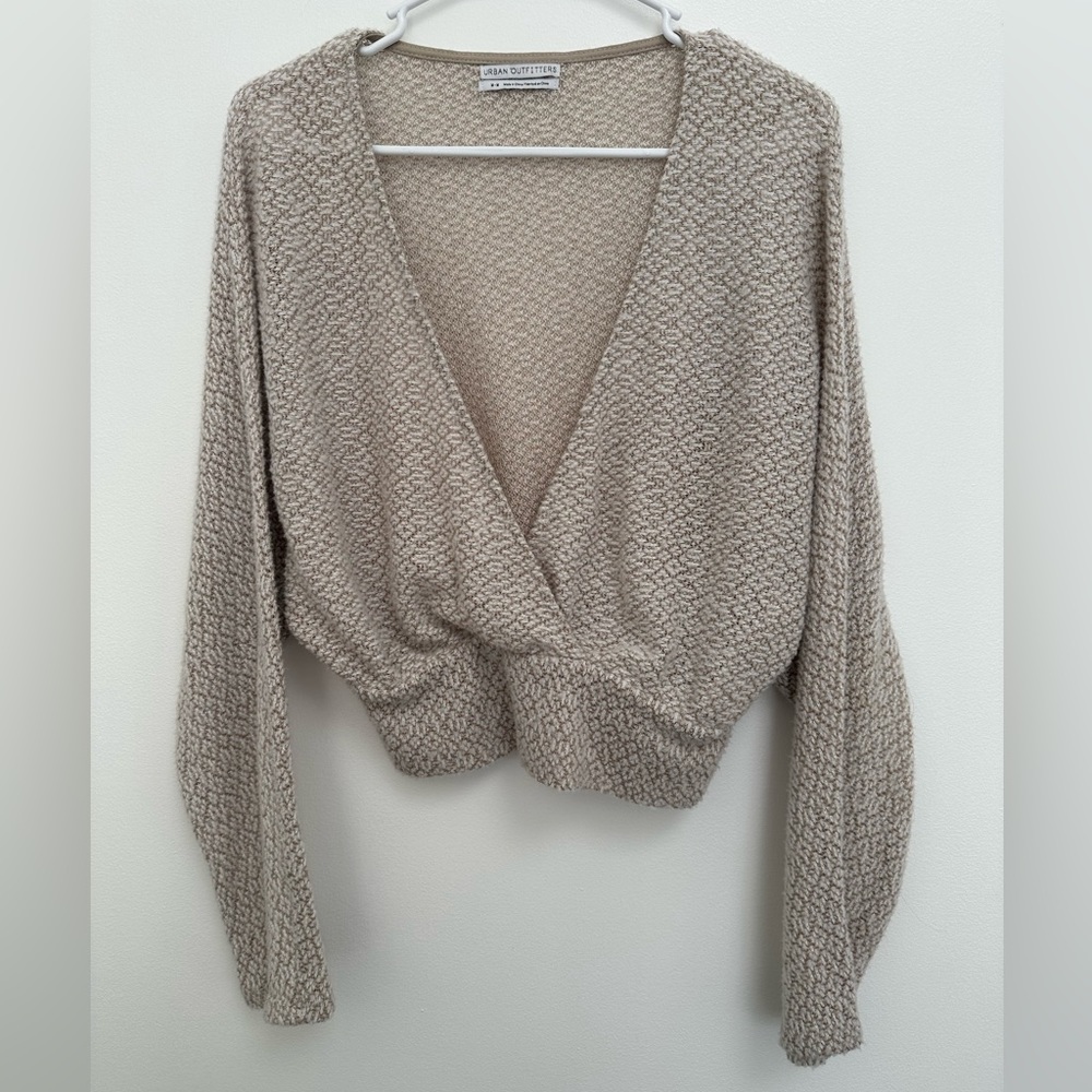 Urban Outfitters Beige Cropped Oversized Wrap Top Size Medium